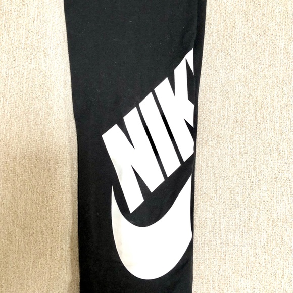 Nike Leg-A-See Legging - Picture 3 of 5